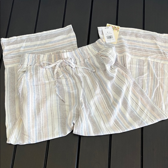 BeBop Wide Leg Leg Cropped Pants - NEW! - Picture 1 of 3